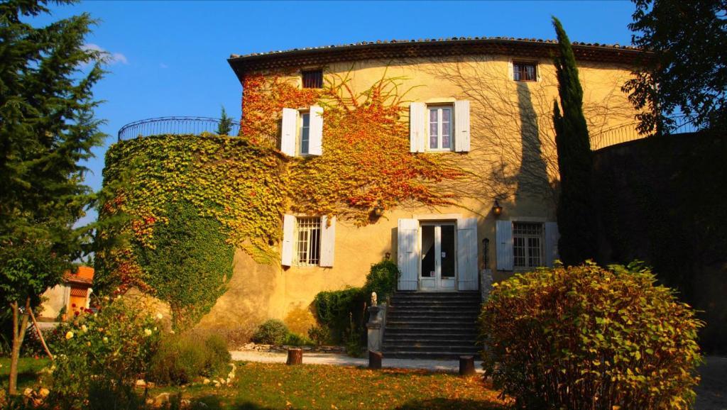 Отель Le Castel Du Mont Boise Montboucher-sur-Jabron Экстерьер фото